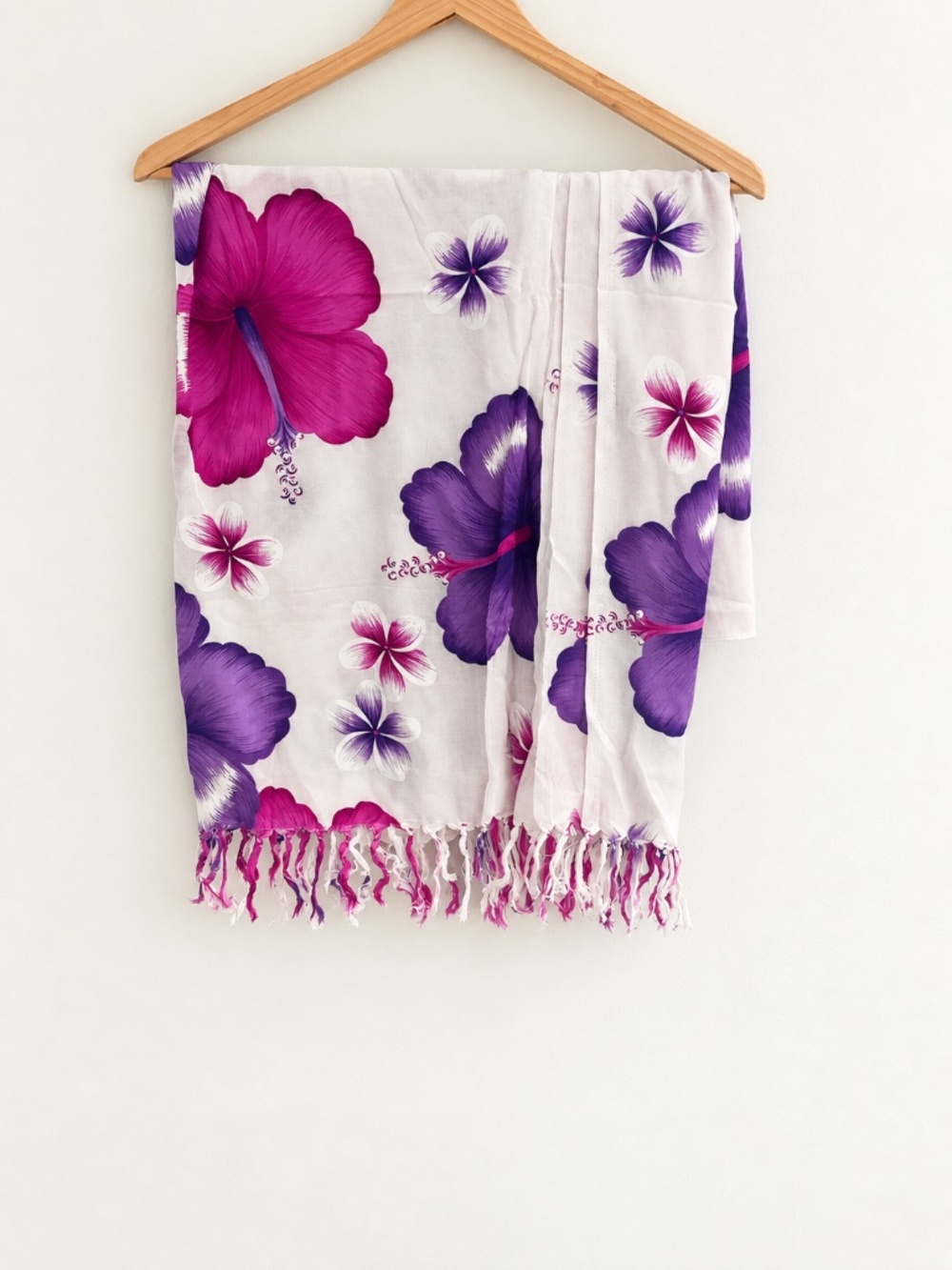 NWOT Thailand Purple Hibiscus Floral Sarong Beach Wrap